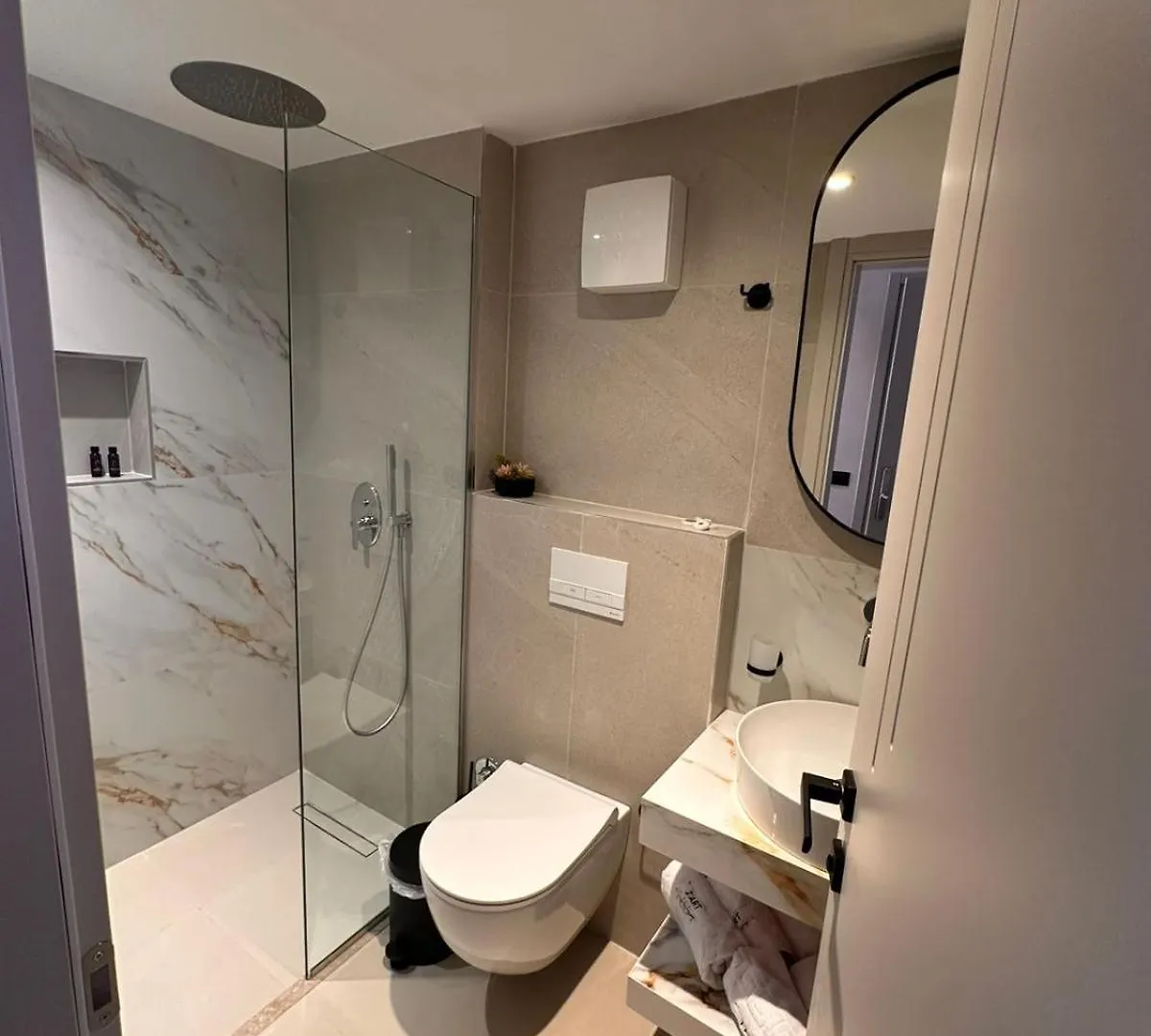 Z Art Hotel Kruje