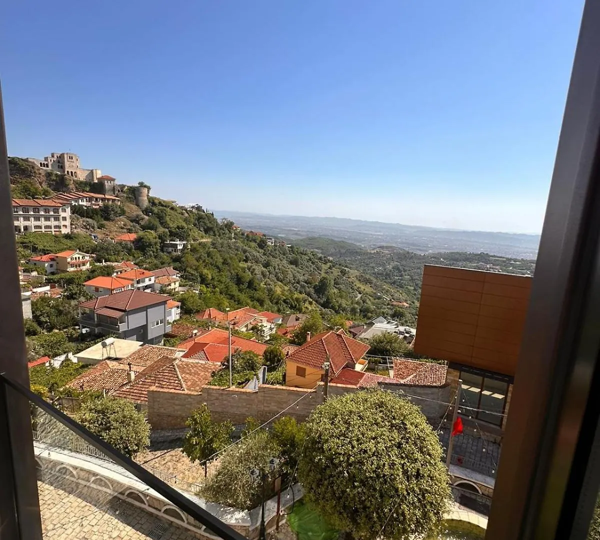 Z Art Hotel Kruje 0*,  Albania