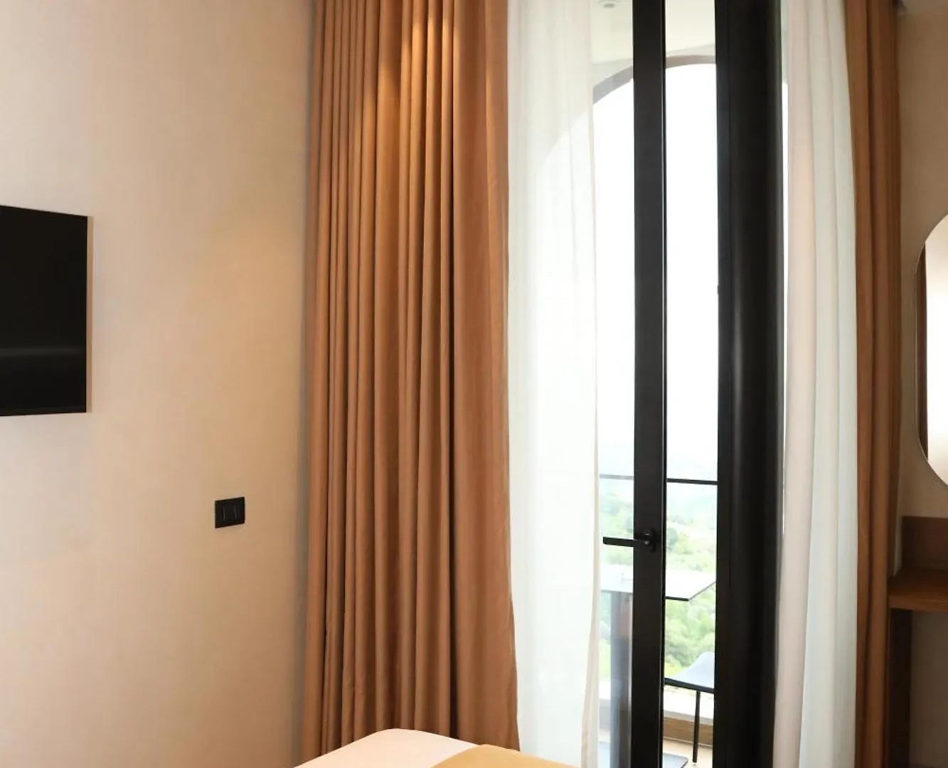 Z Art Hotel Krujë