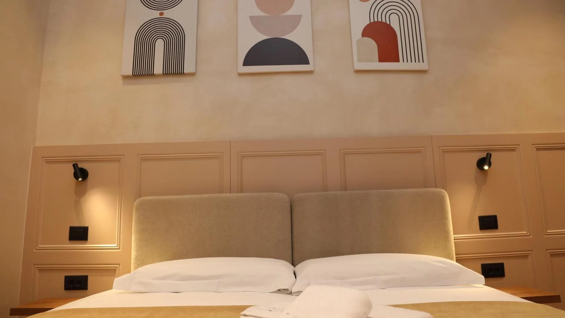 Z Art Hotel Kruje