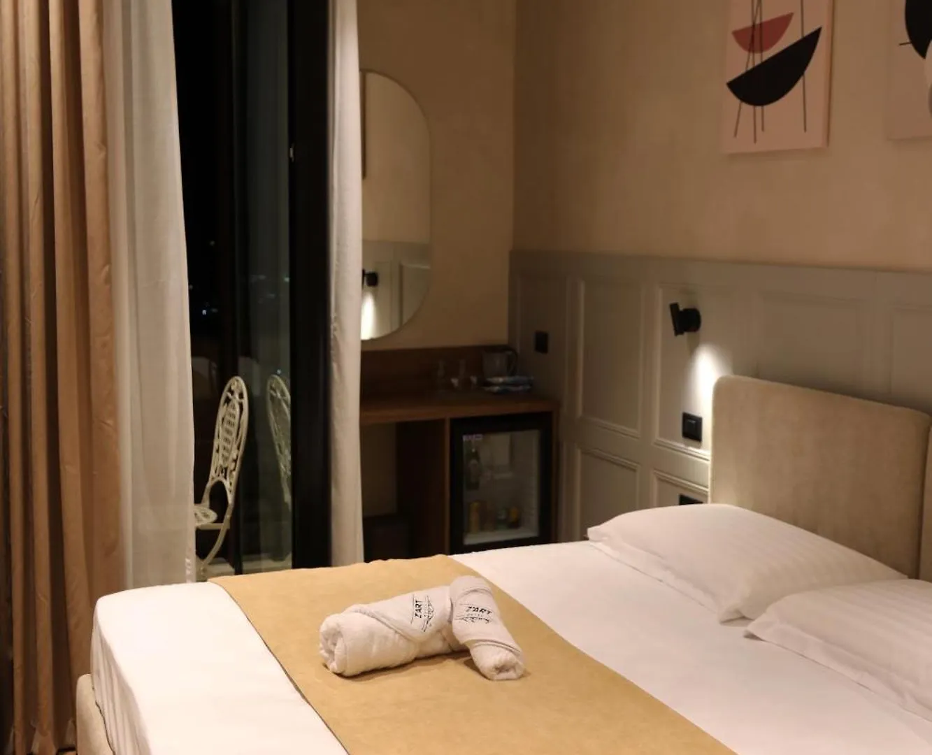 Z Art Hotel Krujë